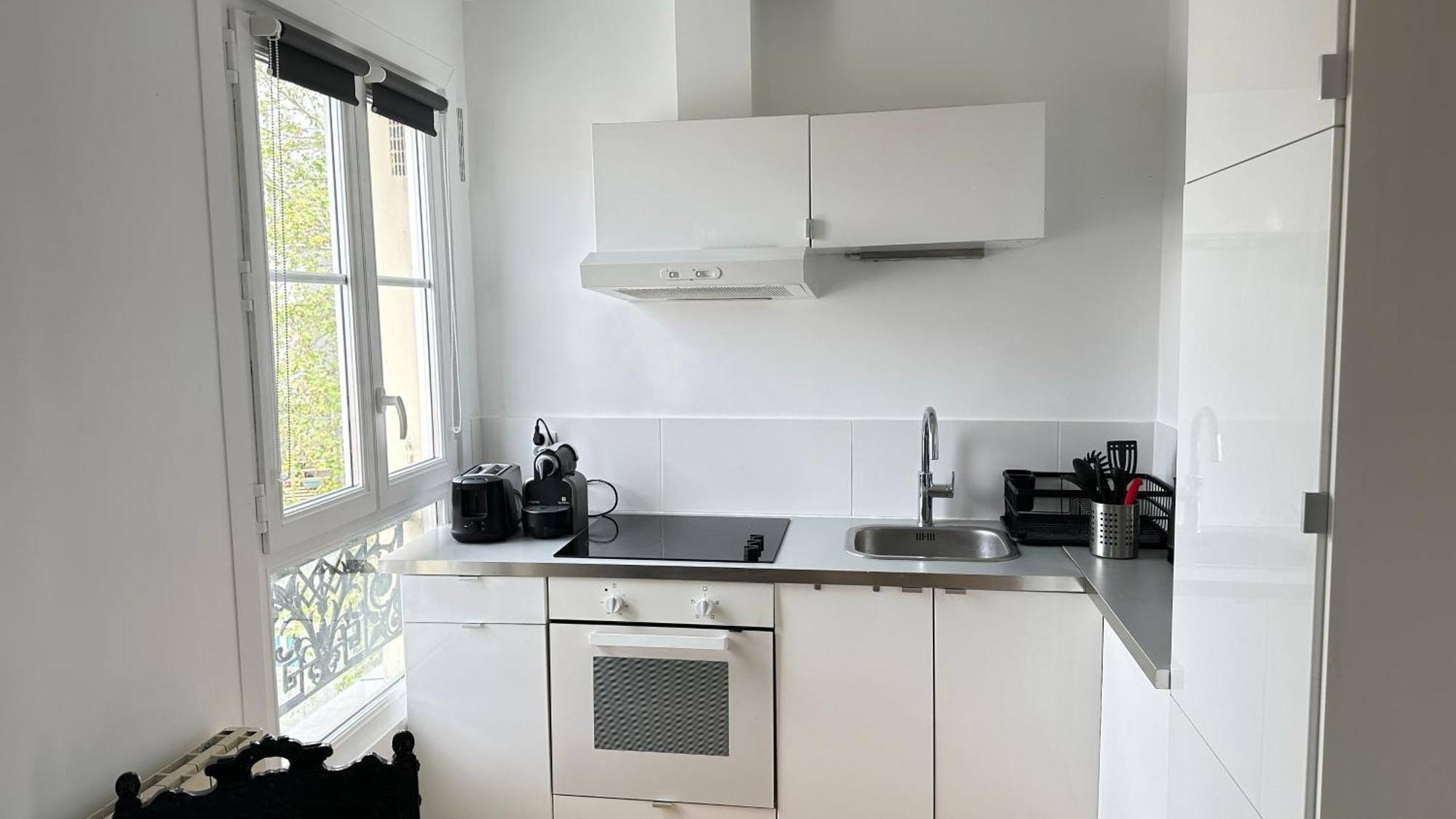 Charmant Studio Au Coeur Du 18E Apartment Paris Exterior photo